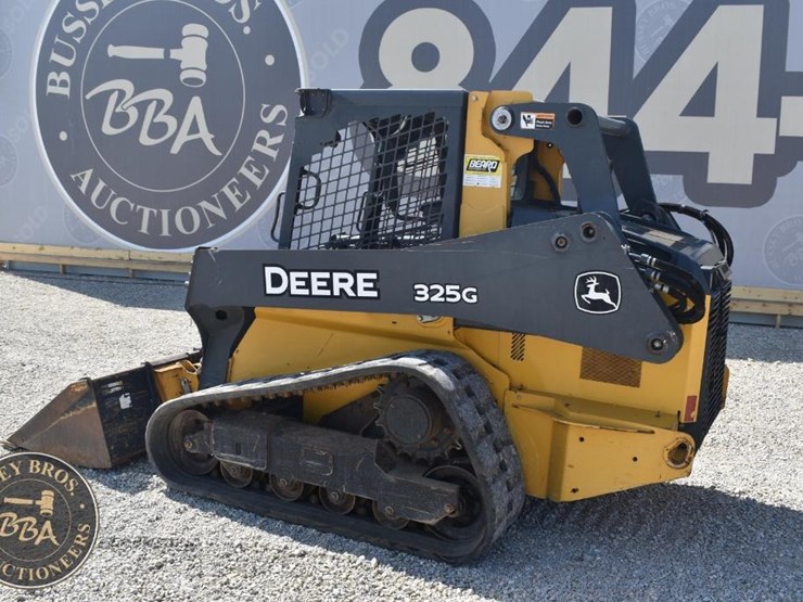 2019-deere-325g-image-14