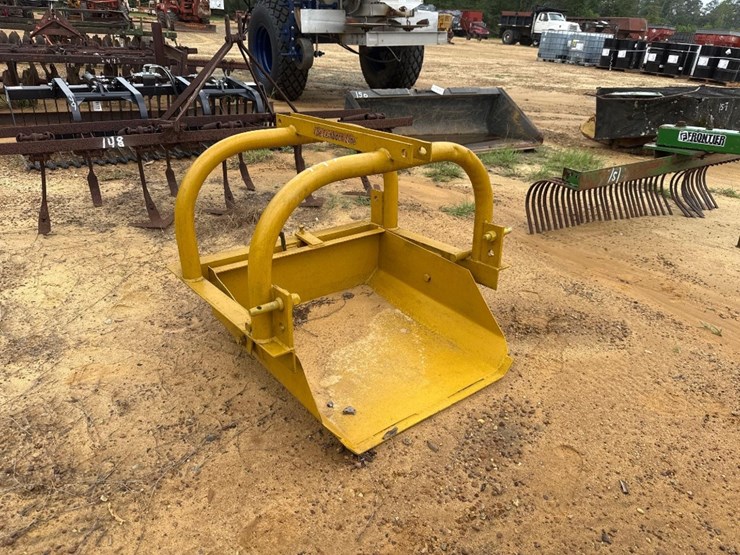147---leinbach-24"-dirt-scoop-image-1