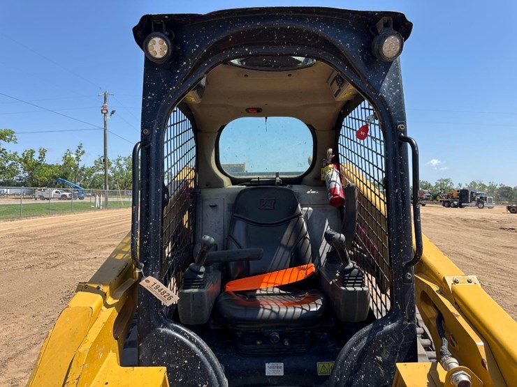 2020-caterpillar-279d3-image-36