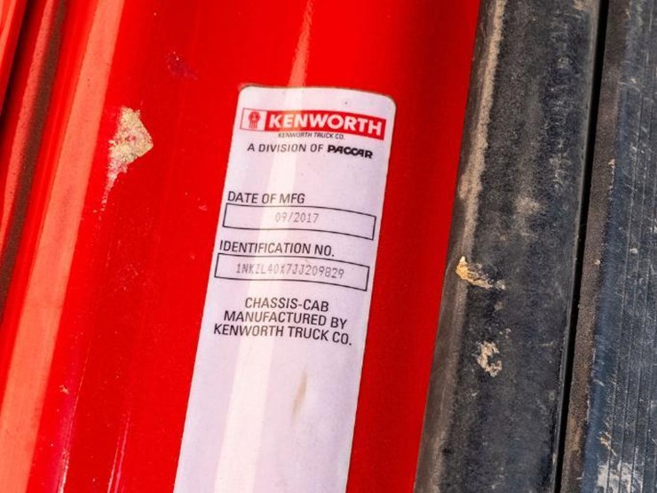 2018-kenworth-t880-image-104