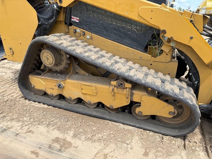 2021-caterpillar-299d3-xe-image-13