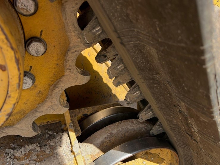 2021-caterpillar-299d3-image-9