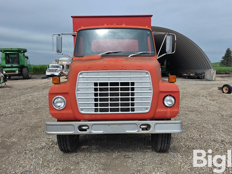 1974-ford-ln7000-image-2