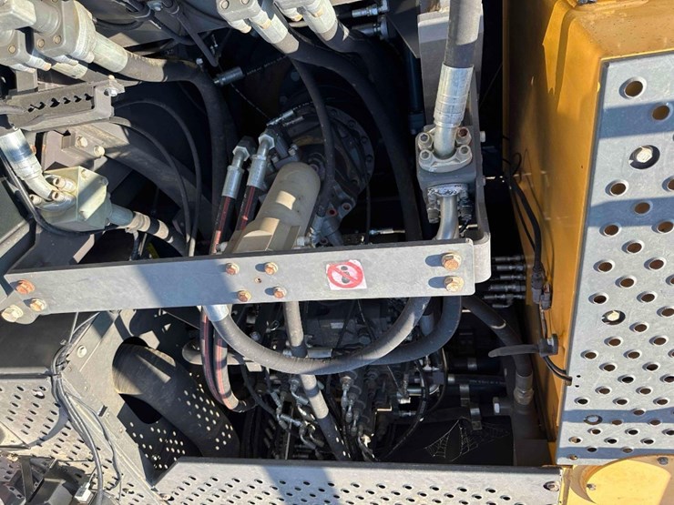 2019-volvo-ec350-excavator-image-28