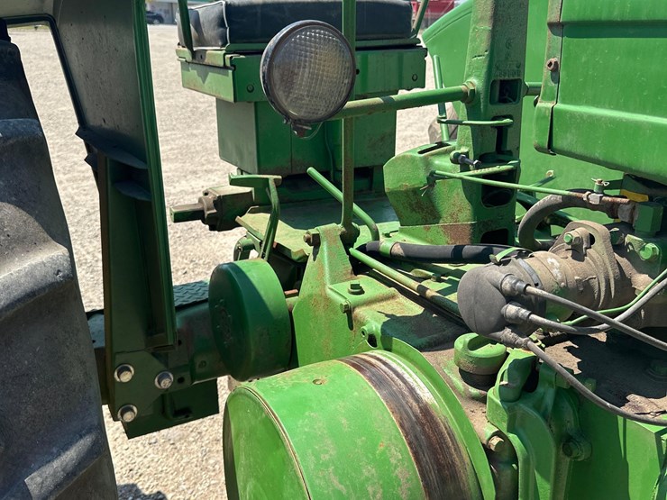 john-deere-a-image-13