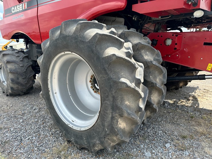 2012-case-ih-7230-image-9