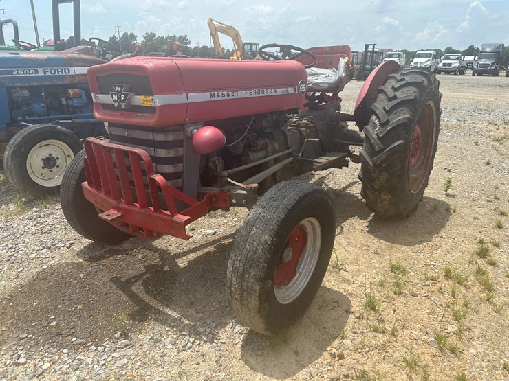 massey-ferguson-135-image-1