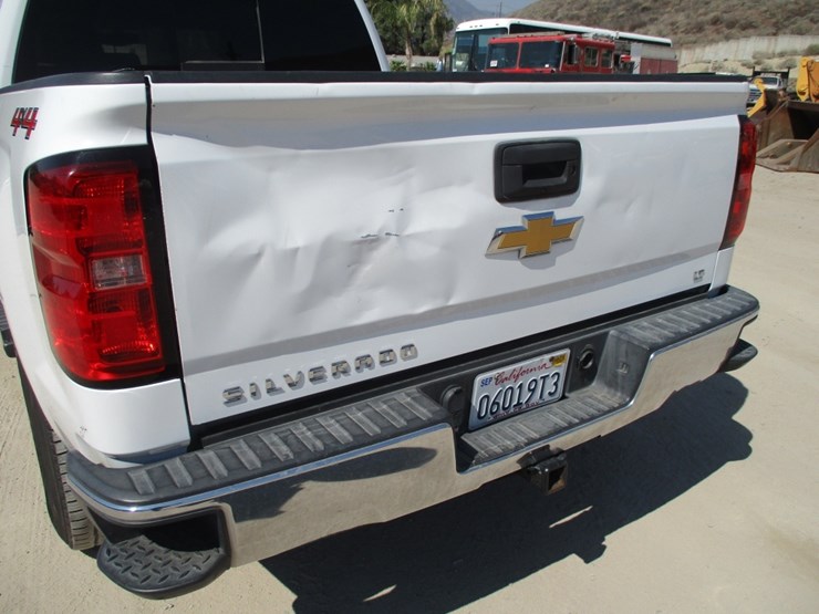 2017-chevrolet-1500-image-13