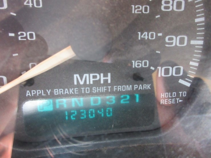 2001-gmc-3500-image-21
