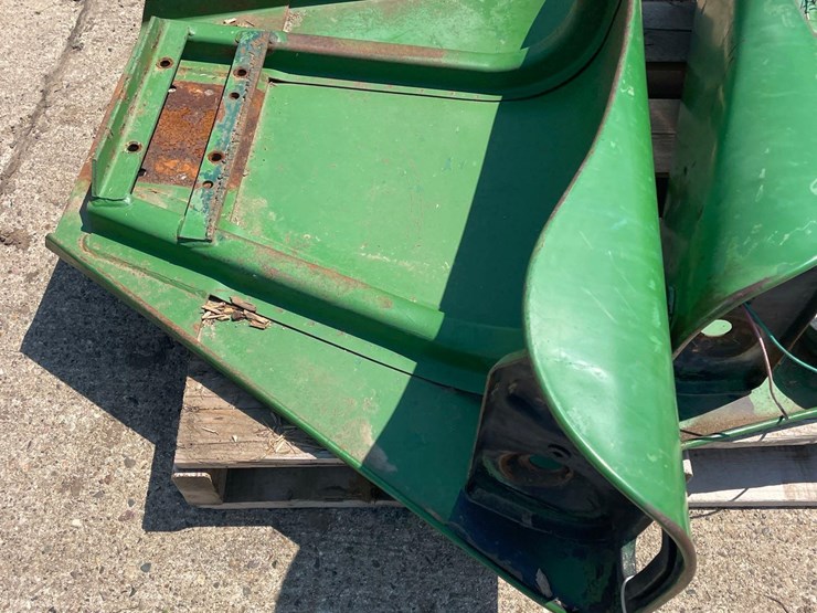 john-deere-4010-image-5