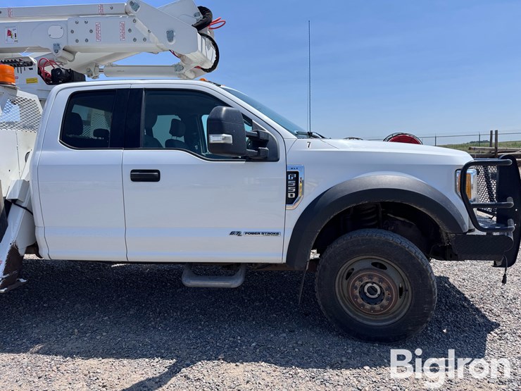 2017-ford-f550-image-10