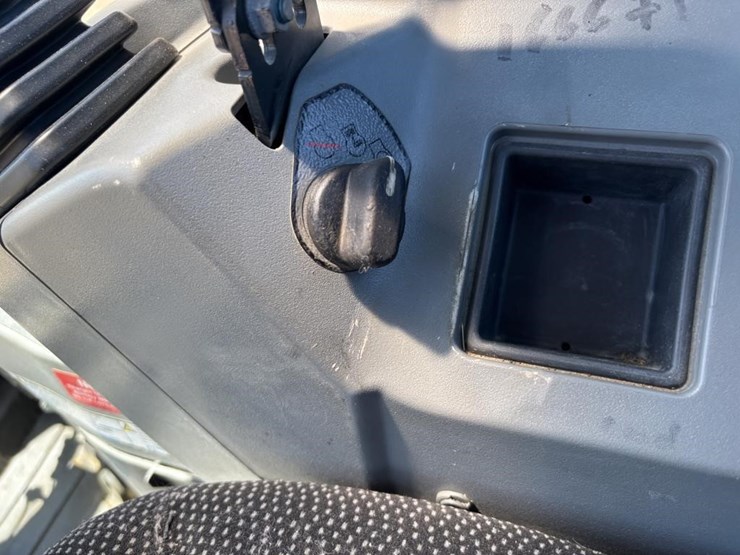 2018-bobcat-e85-image-38