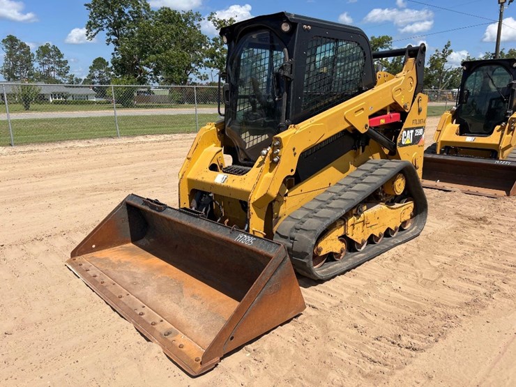 2019-caterpillar-259d-image-8