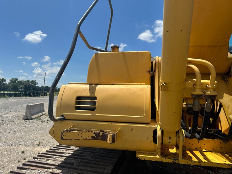 komatsu-pc200-image-65