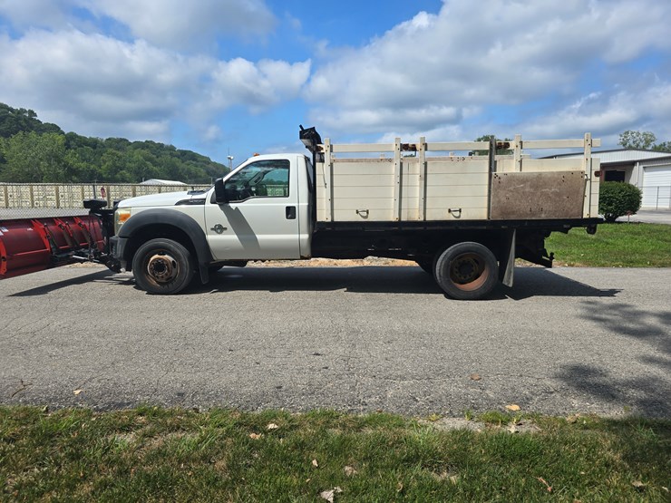 2011-ford-f550-image-12