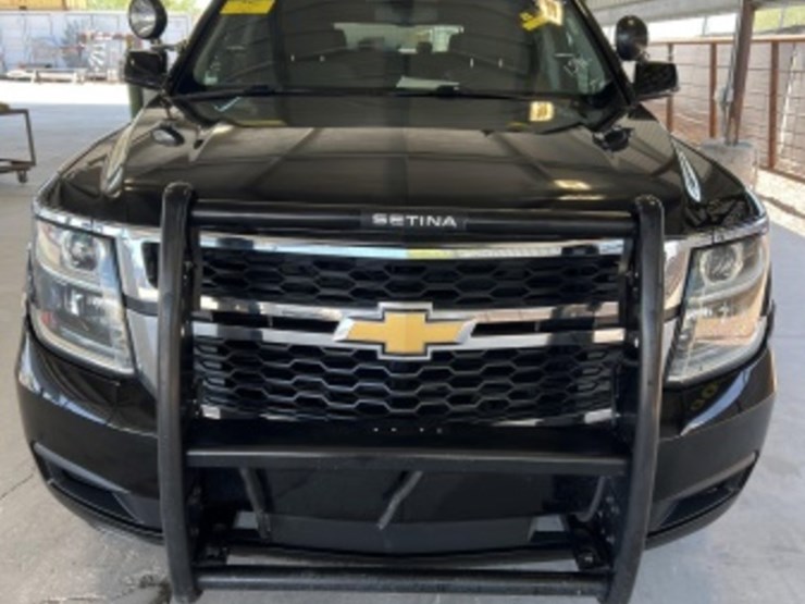 2018-chevrolet-tahoe-image-3