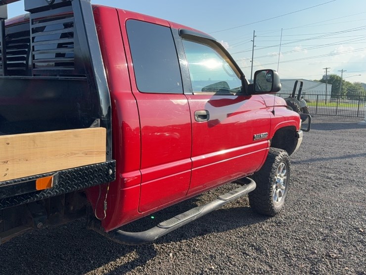 2001-dodge-ram-2500-image-6