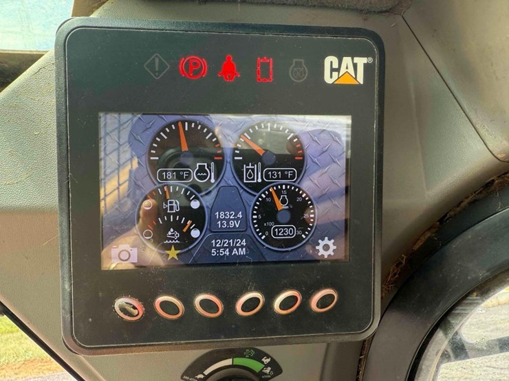 2019-caterpillar-299d2-xhp-image-26