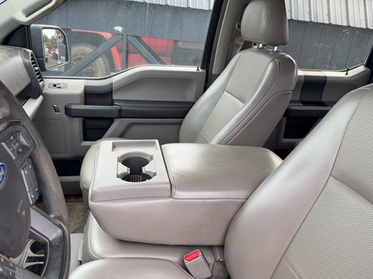 2017-ford-f150-image-19