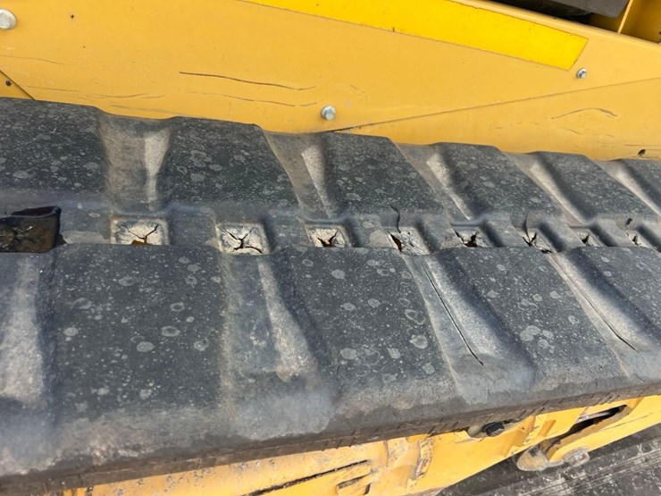 2021-caterpillar-259d3-image-21