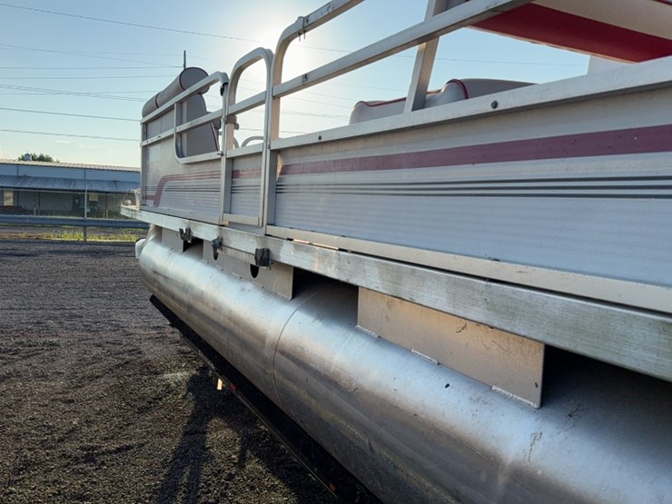 #3057-•-1994-weeres-sundeck-240-24'-pontoon-boat-image-11
