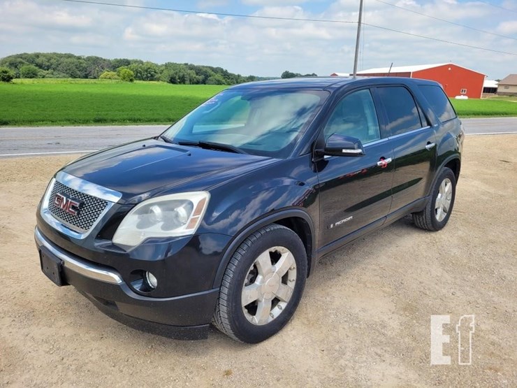 2008-gmc-acadia-image-1