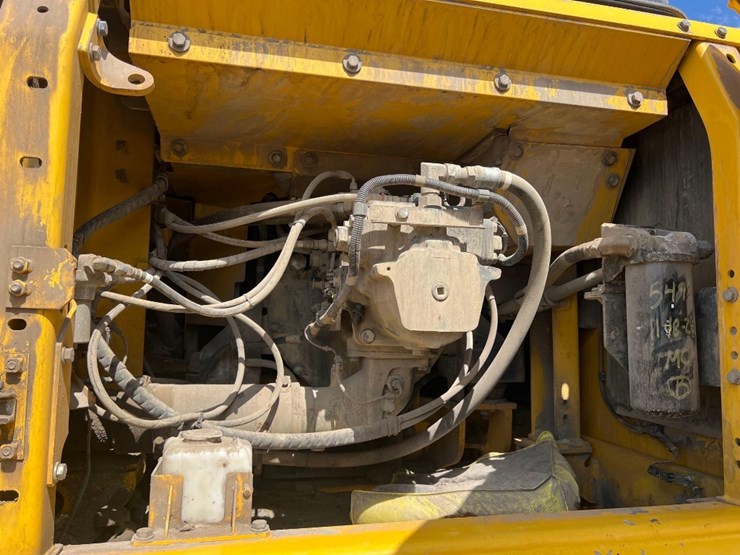 2020-komatsu-pc360-lc-11-image-31