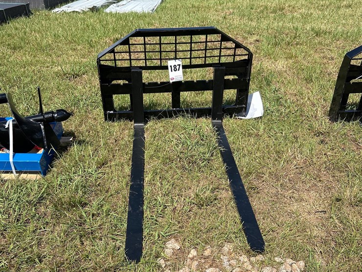 #187-•-skid-steer-forks-image-1