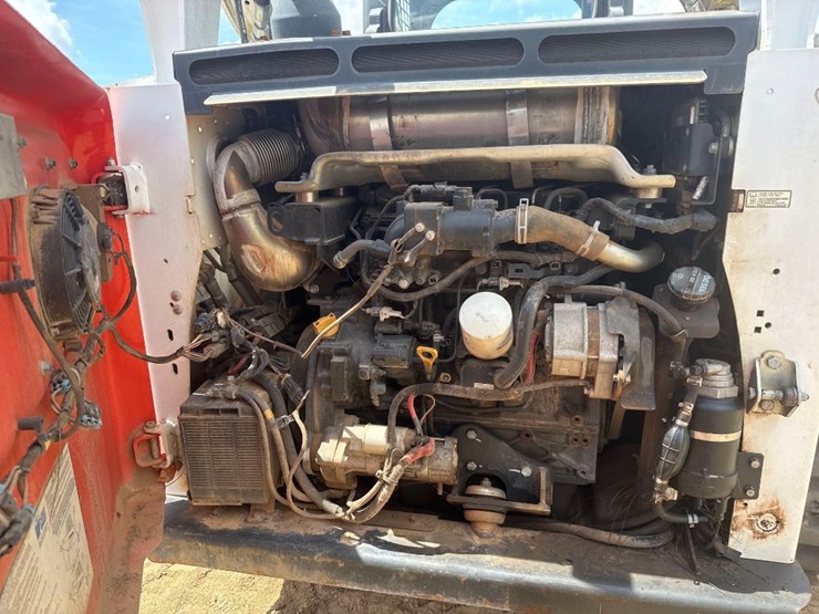 2019-bobcat-t770-image-15