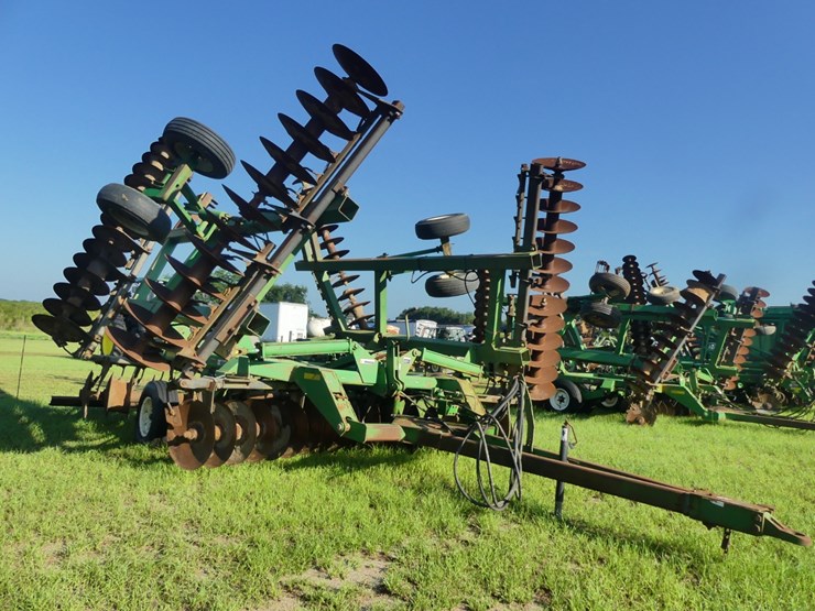 john-deere-637-image-1