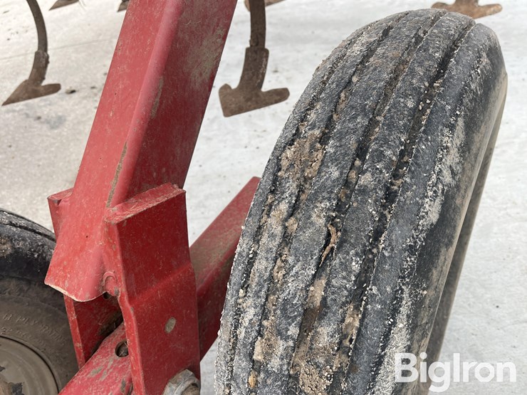 case-ih-4300-image-17