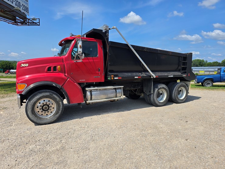 1999-sterling-l8511-image-7