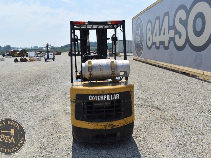 1996-caterpillar-gc30-image-9