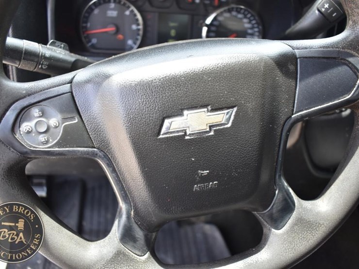2017-chevrolet-silverado-1500-image-38