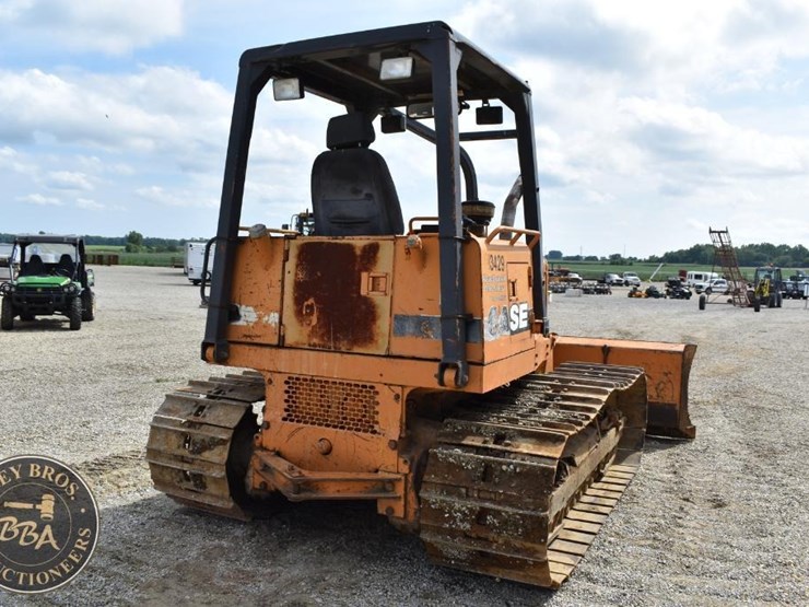 2002-case-850h-wt-image-14