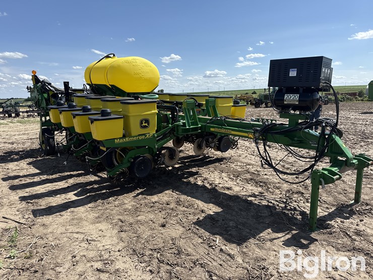2009-john-deere-1770nt-image-1