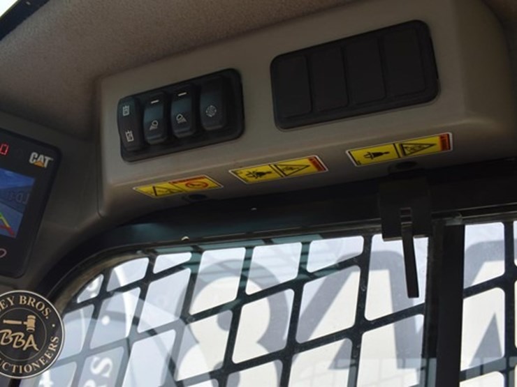 2019-caterpillar-289d-image-45