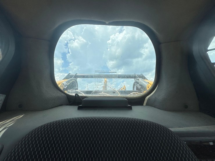 2021-caterpillar-289d3-image-41