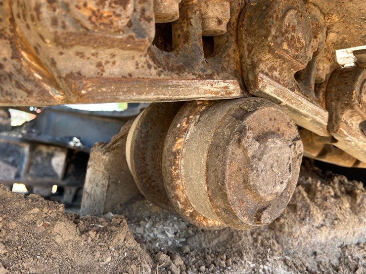 2013-deere-470g-lc-image-12