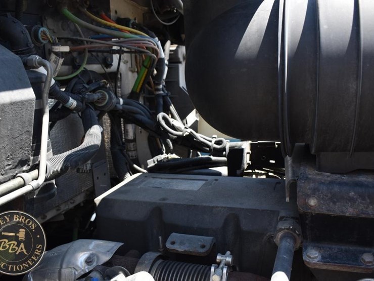 2011-kenworth-t660-image-75