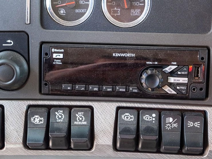 2018-kenworth-t880-image-125