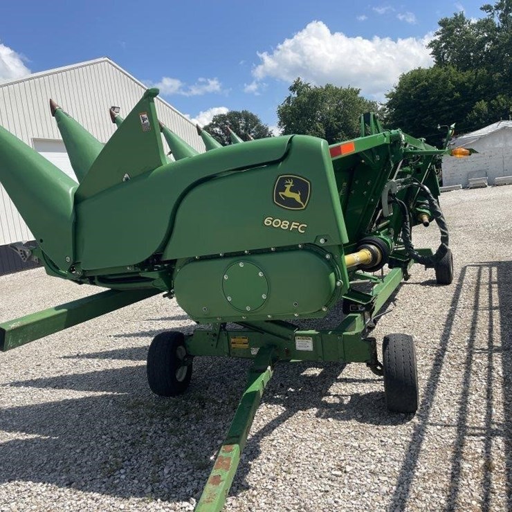 2017 JOHN DEERE 608FC