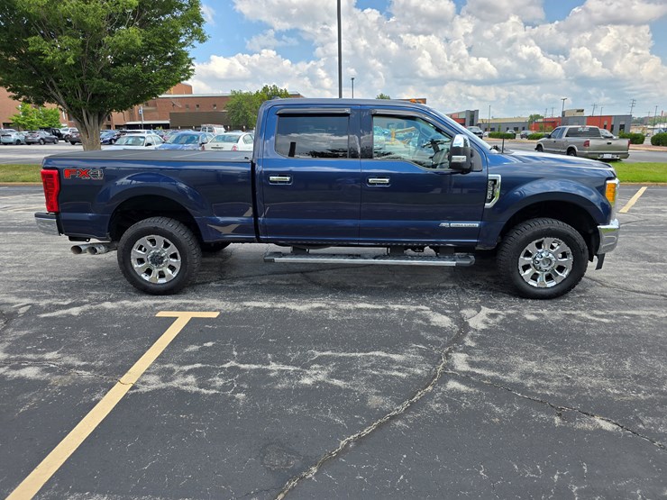 2017-ford-f350-image-36