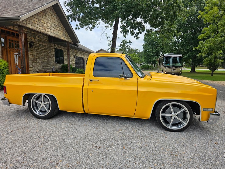 1984-chevrolet-c10-image-32