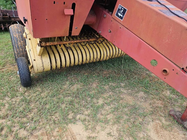 new-holland-640-image-5