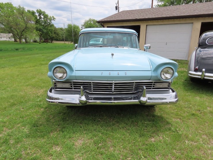 1957-ford-country-squire-4dr-wagon-image-2