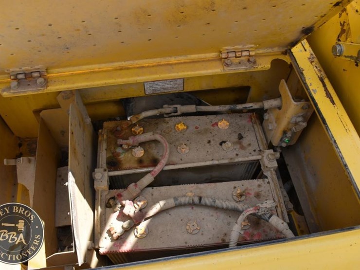 2014-komatsu-pc360-lc-10-image-53
