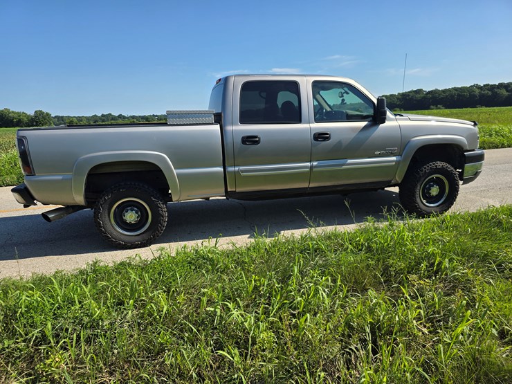 2003-chevrolet-2500-image-34