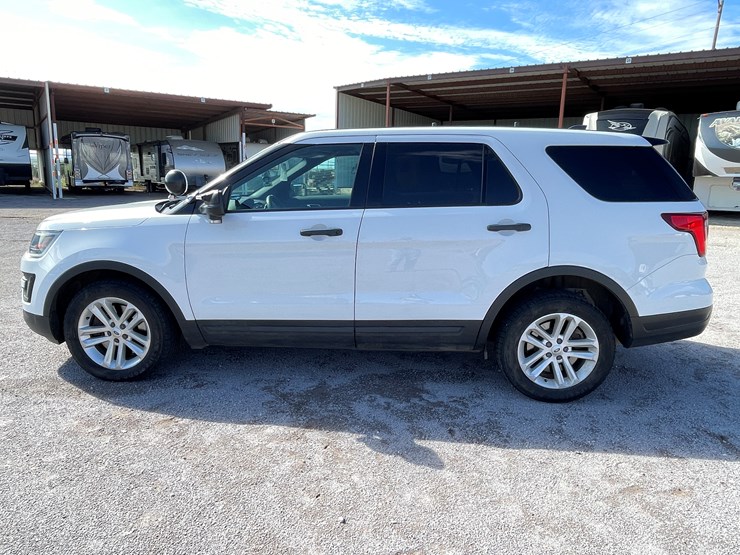 2018-ford-explorer-image-109