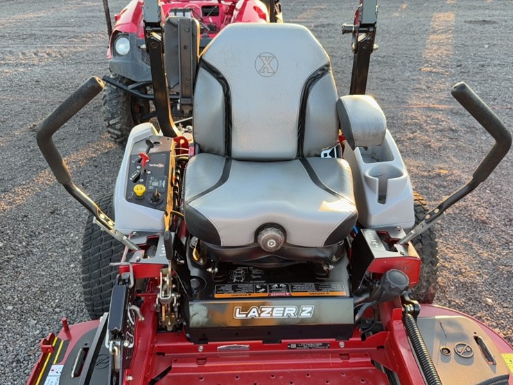 #3083-•-exmark-lazer-z-x-series-zero-turn-mower-image-6